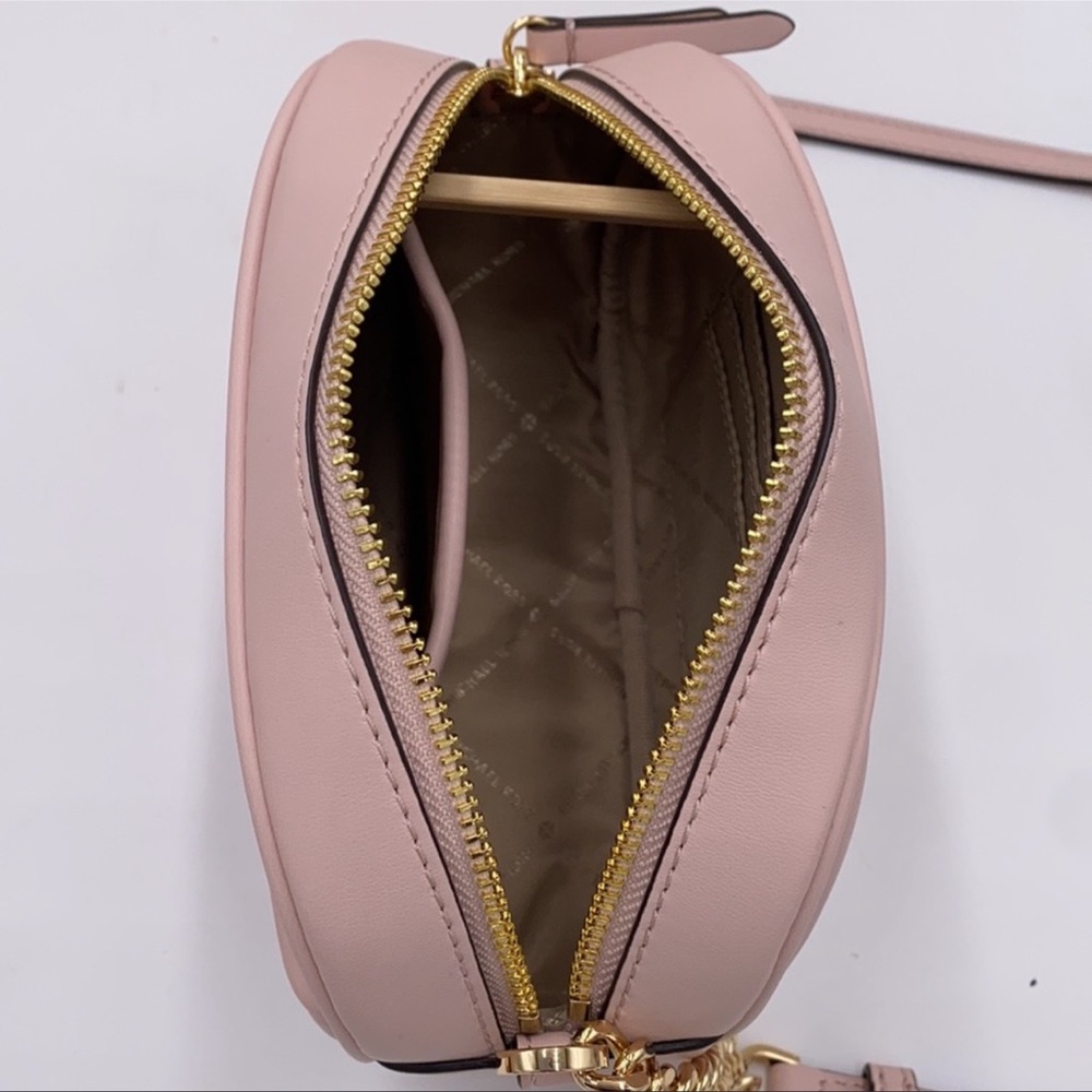 MICHAEL KORS ROSE SM OVAL CAMERA XBODY POWDER BLS - Picture 15 of 16